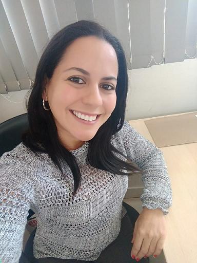 professora do Câmpus Anápolis Aline Gomes da Silva