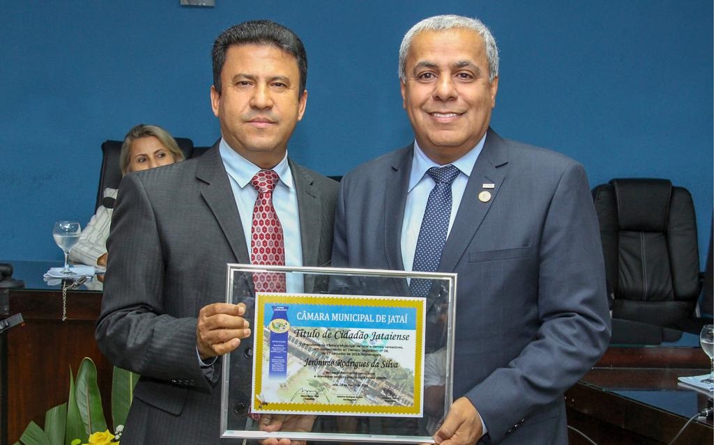 Reitor do IFG, professor Jerônimo Rodrigues recebe título de cidadão jataiense do vereador Gildenicio Santos