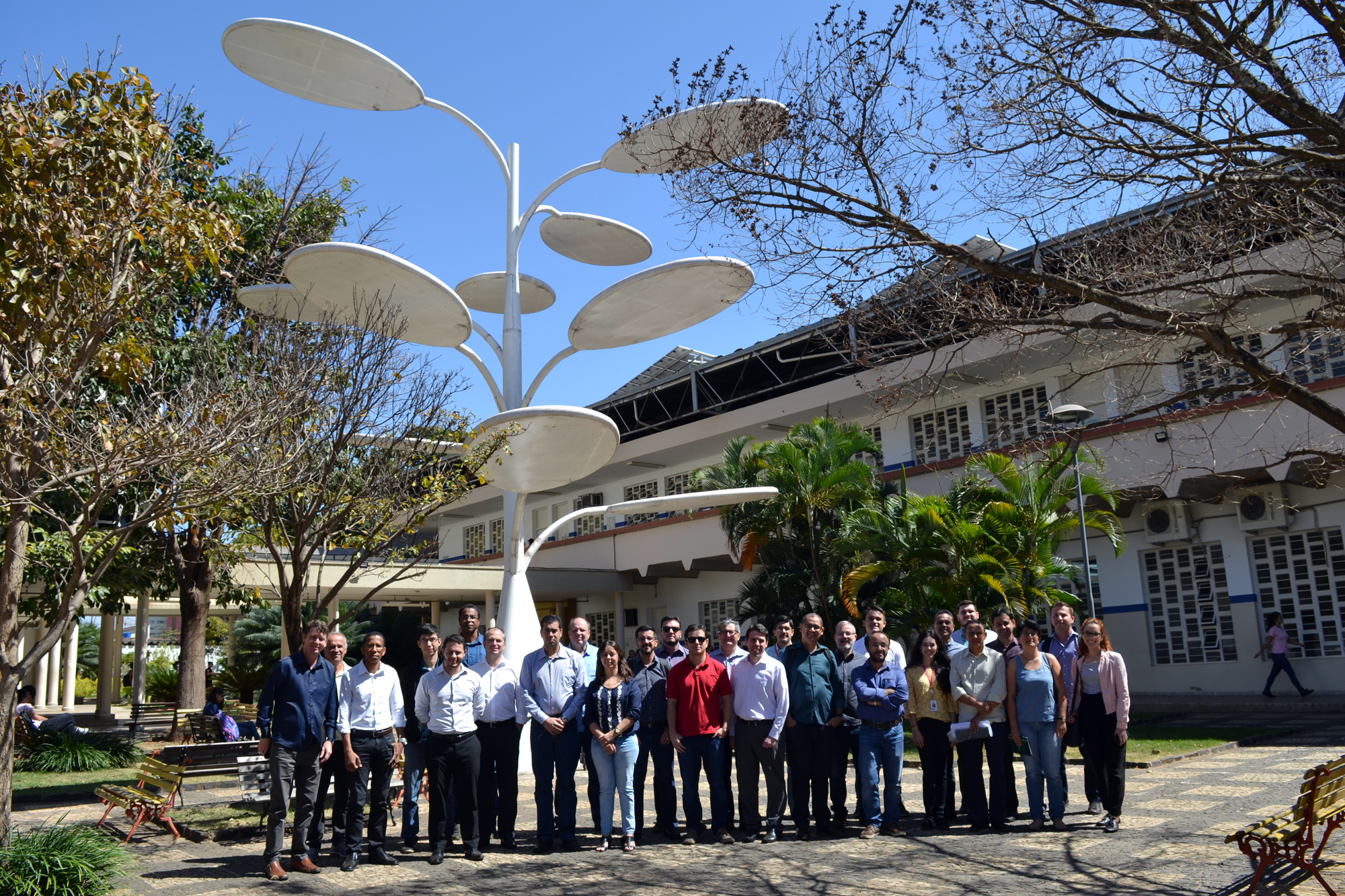  Representantes da Associação Brasileira de Distribuidores de Energia Elétrica (Abradee) visitaram o Câmpus Goiânia na manhã desta quinta-feira, 15.