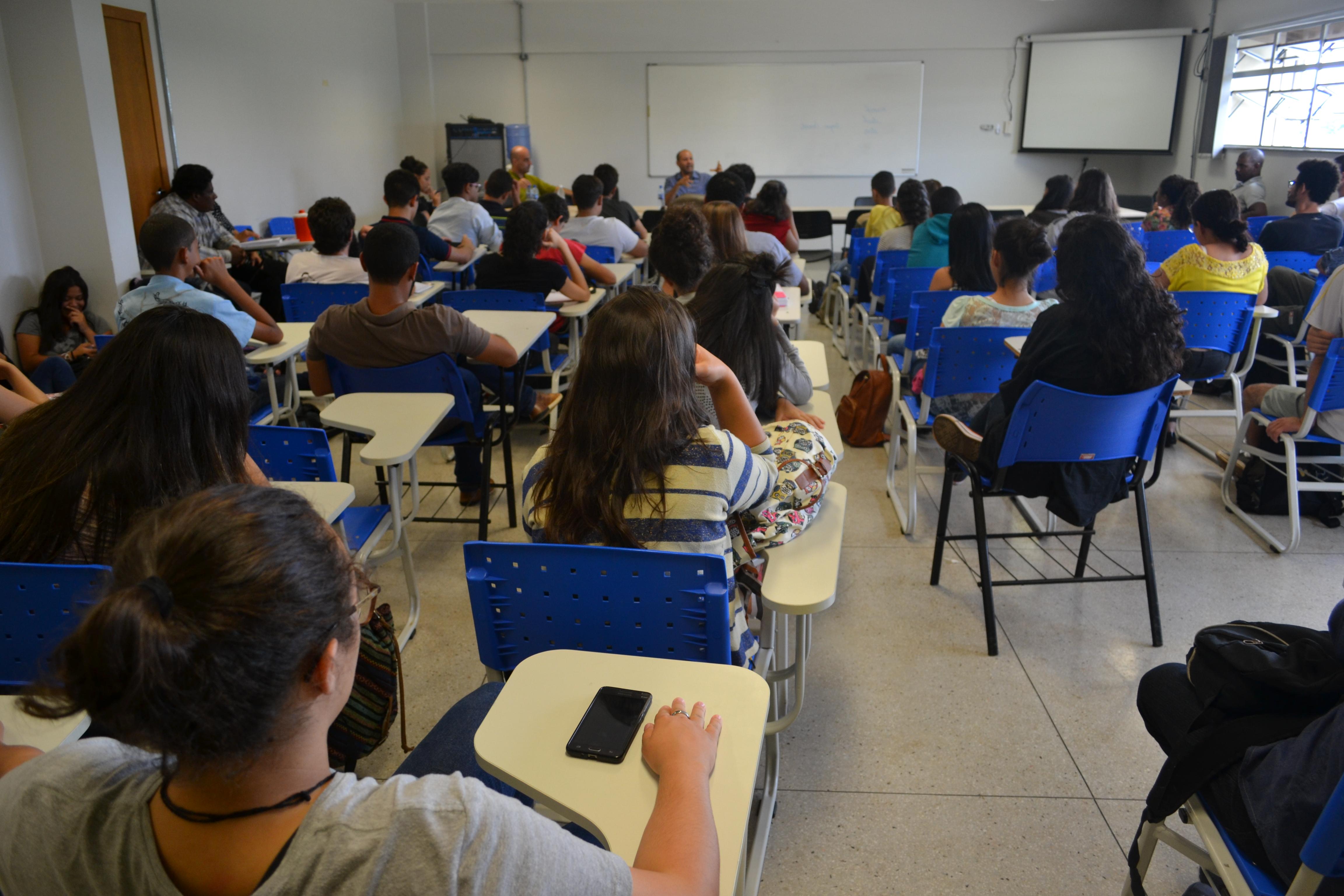Professor Marcelo Lira conduziu palestra no IFG/Câmpus Anápolis