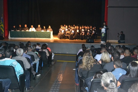A colação de grau foi realizada no Teatro do IFG Anápolis