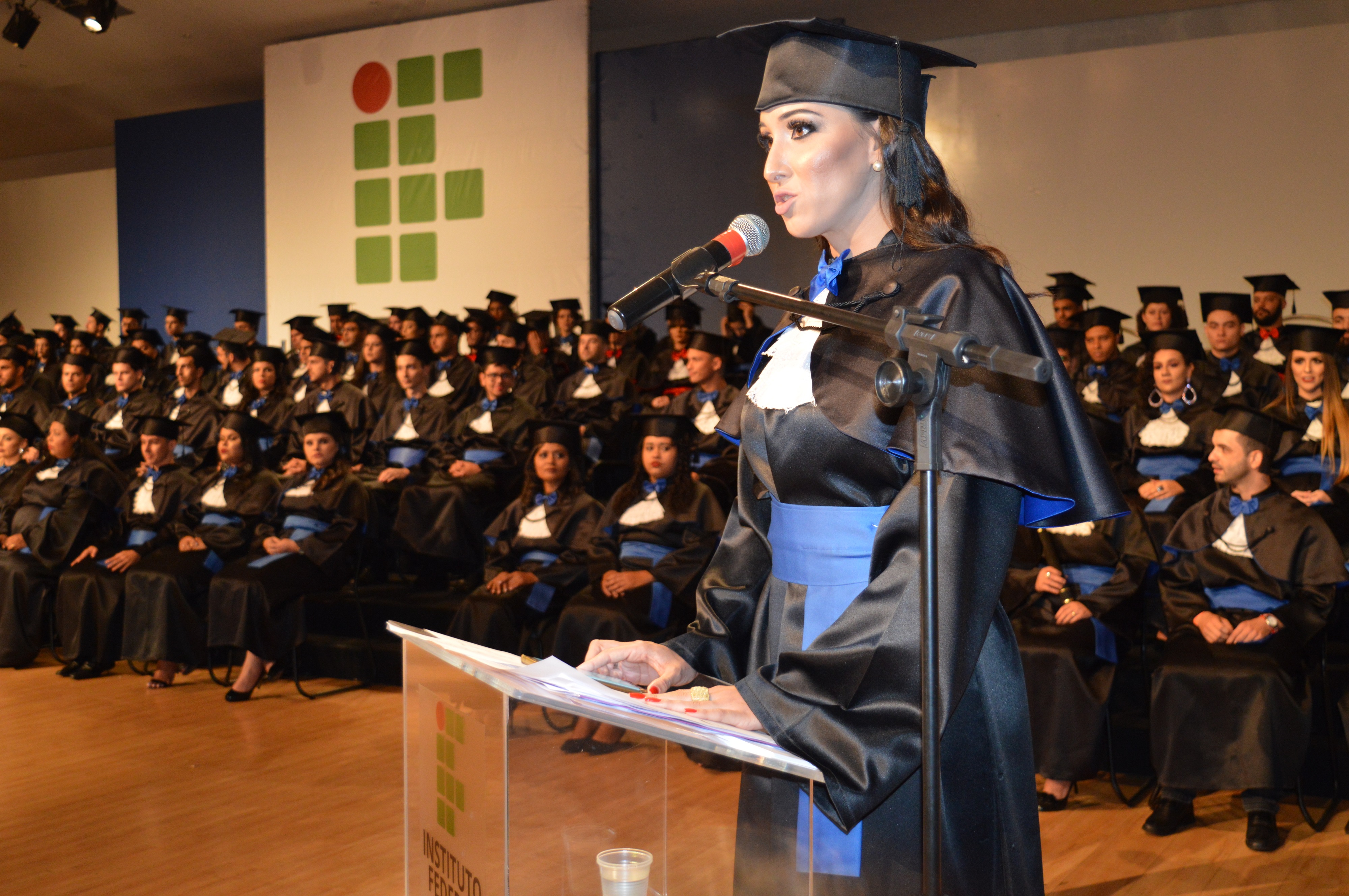 A formanda de Gestão em Turismo, Priscila Helen de Oliveira Alves, foi a oradora da colação de grau.