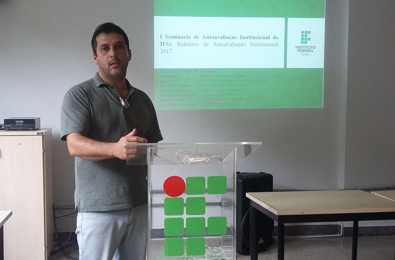 Ricardo Fernandes de Andrade avalia que embora tenha sido numericamente pequena, a participação da comunidade acadêmica foi significativa para o Relatório