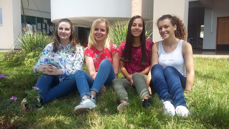 Hannah (Hungria), Amarins (Holanda), Sara (Itália) e Camilla (Itália) iniciaram intercâmbio de um ano no Brasil e estão estudando no IFG - Câmpus Aparecida de Goiânia