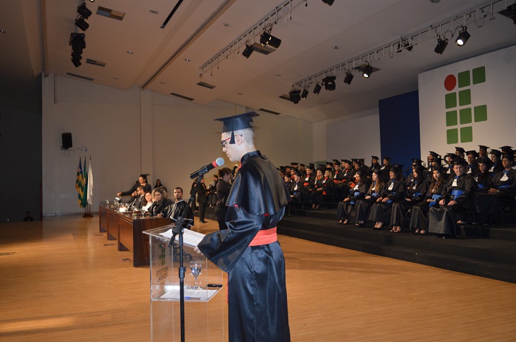 Diego Pereira proferiu discurso em nome das turmas Diego Pereira proferiu discurso em nome das turmas