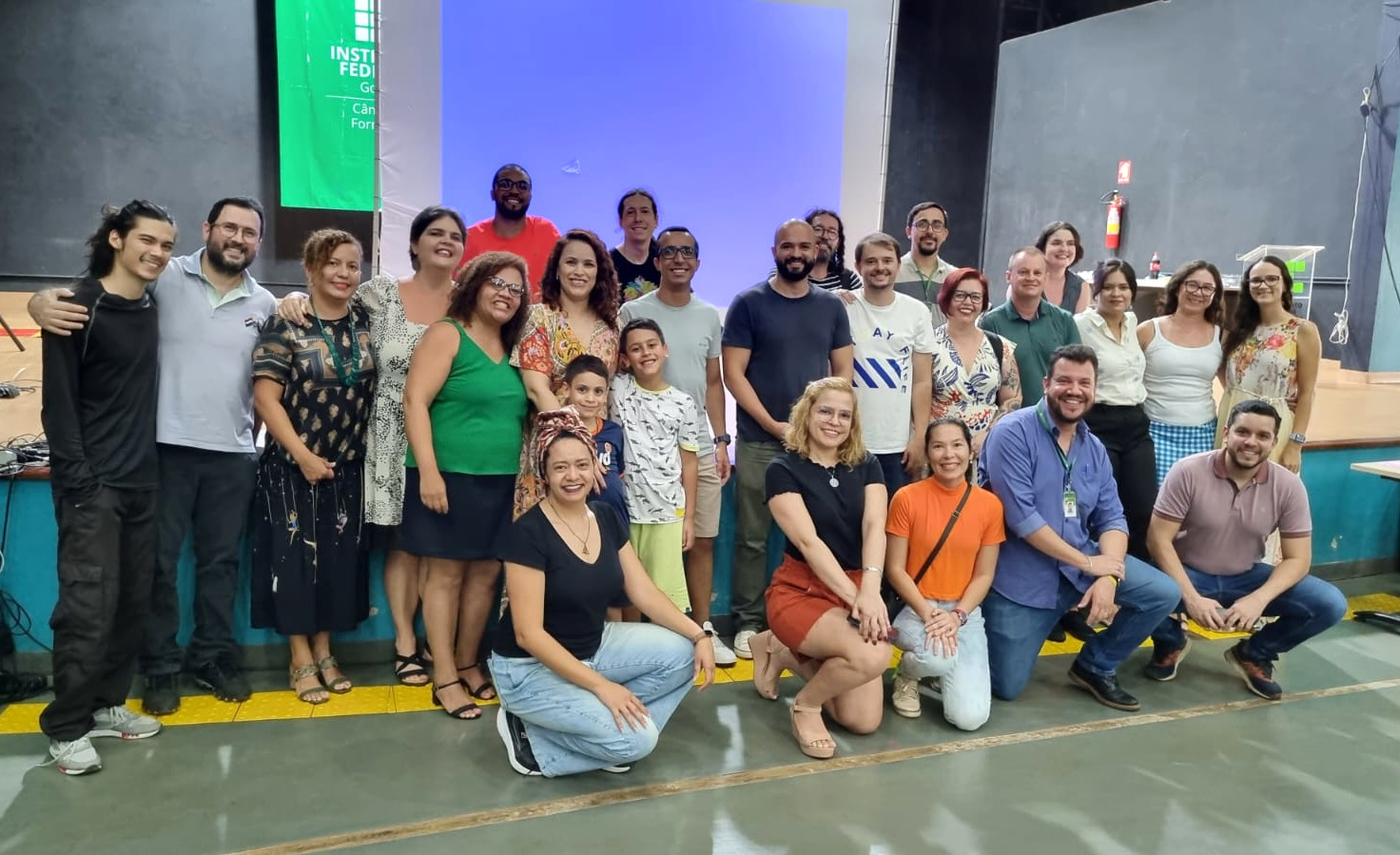 Eleição Chefe eleita, professores e alunos após a eleição