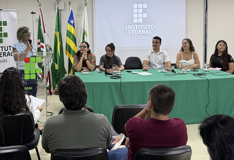 A reitora do IFG saudou os novos conselheiros do Conepex