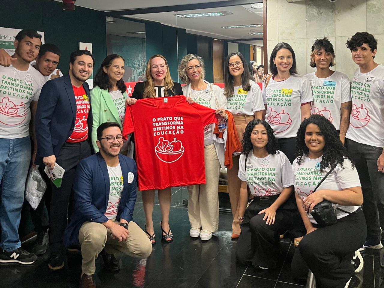 Deputada Federal Adriana Accorsi dialogou sobre seu apoio a aprovação do PL 3.096/2024, que inclui a Rede Federal nos programas nacionais de Alimentação Escolar (PNAE) e Apoio ao Transporte do Escolar (PNATE), e para outras pautas alinhadas com a temática