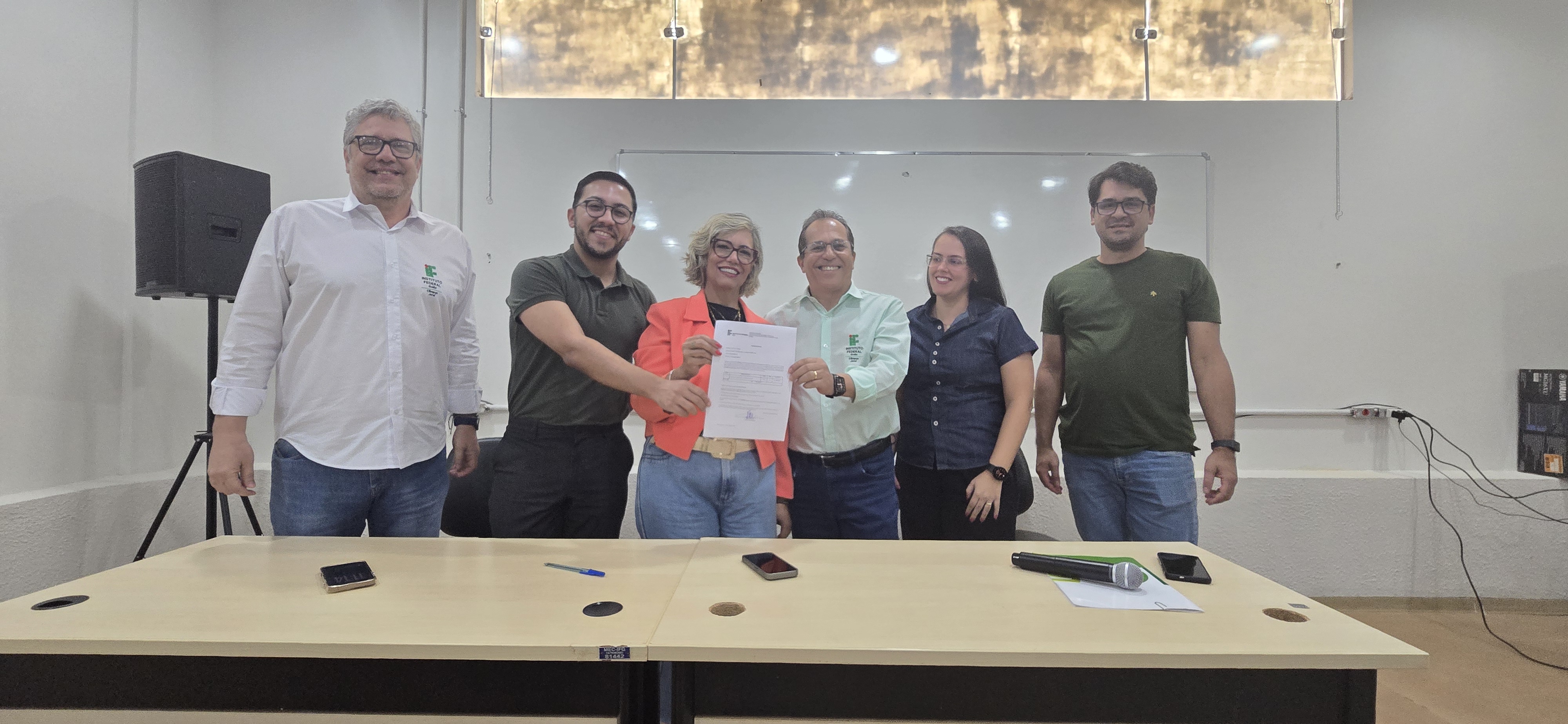 Assinatura da Ordem de Serviço para construção da quadra de areia do Câmpus Jataí