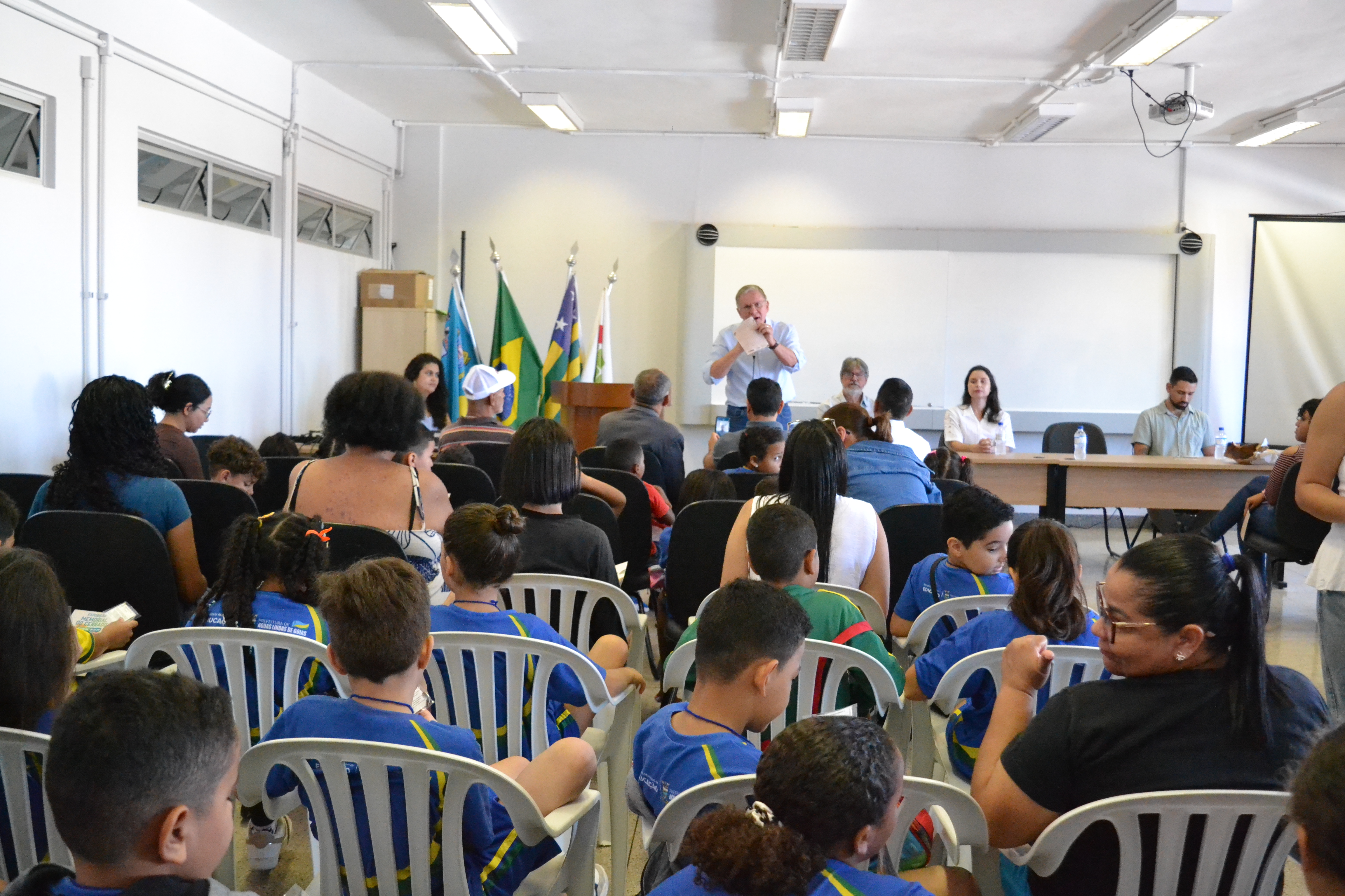 Acervo é fruto de uma parceria entre IFG Câmpus Águas Lindas, o Memorial do Cerrado da PUC Goiás, e o deputado estadual Antônio Gomide