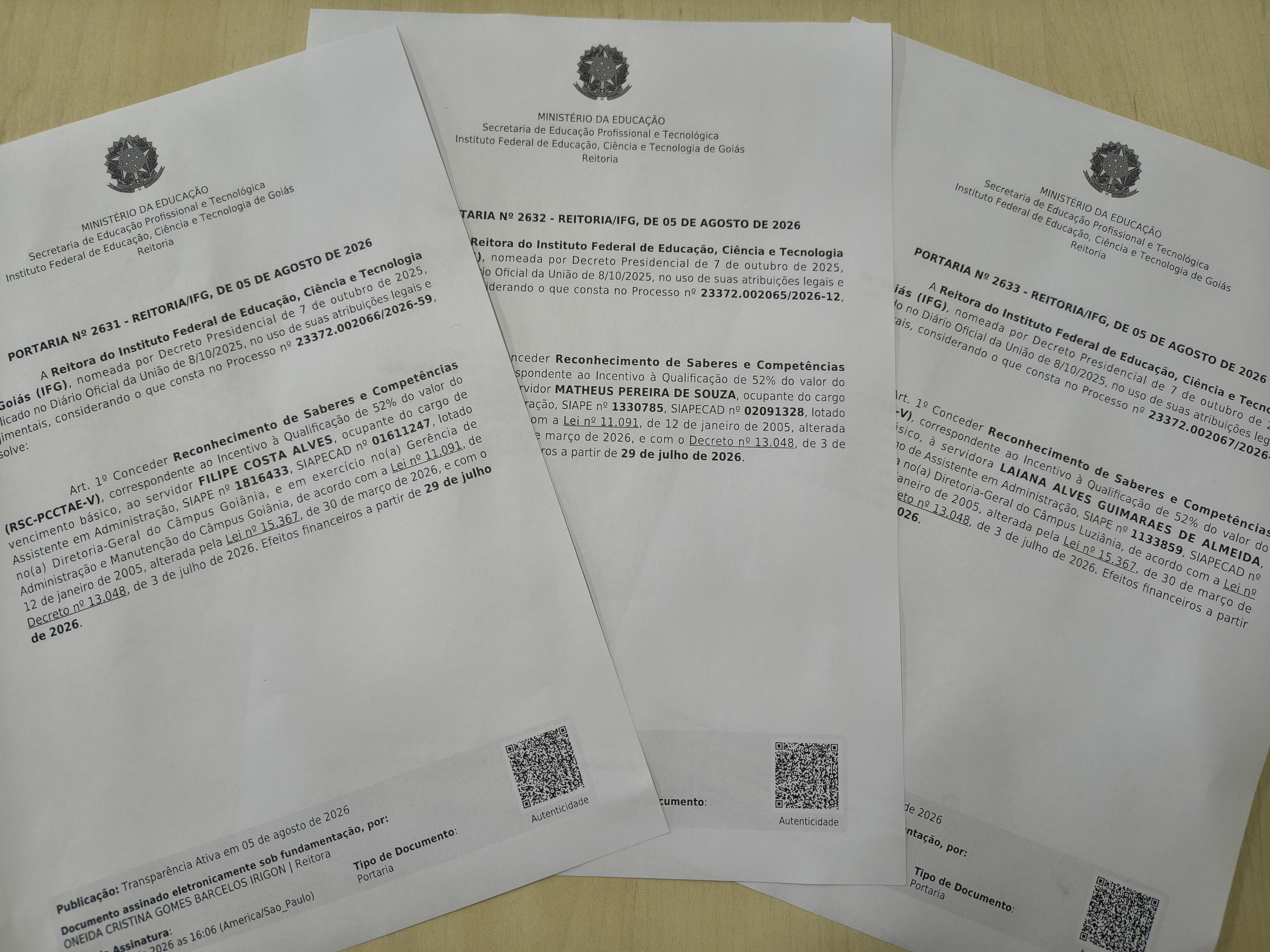 Assinadas as primeiras portarias de concessão do RSC aos técnico-administrativos do IFG