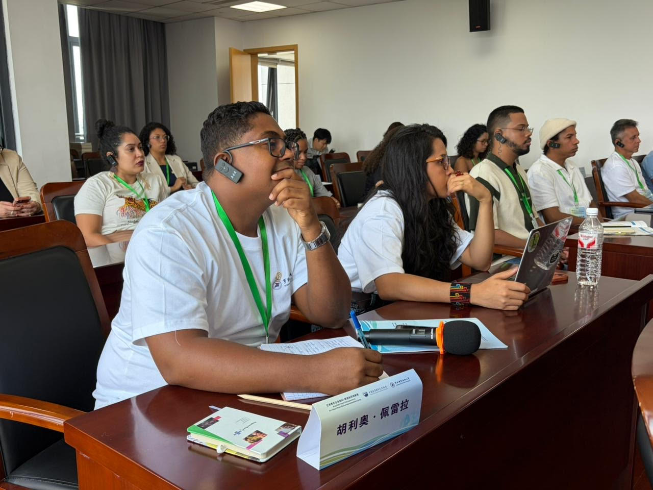 Os estudantes do IFG que integram a Missão China participaram de curso sobre IA