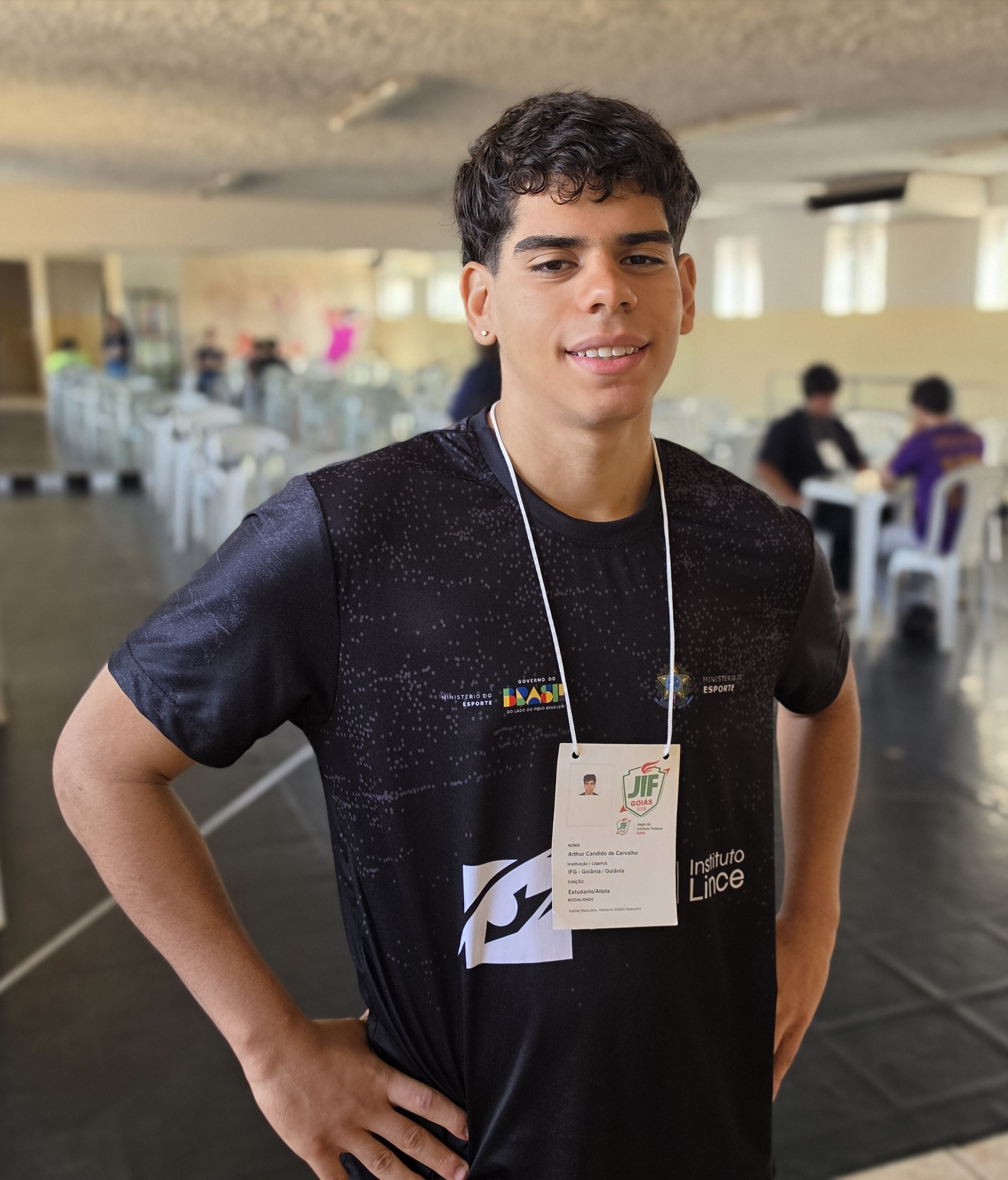 Na disputa por uma medalha no xadrez e no atletismo, Arthur, do Câmpus Goiânia, já pensa no JUBs