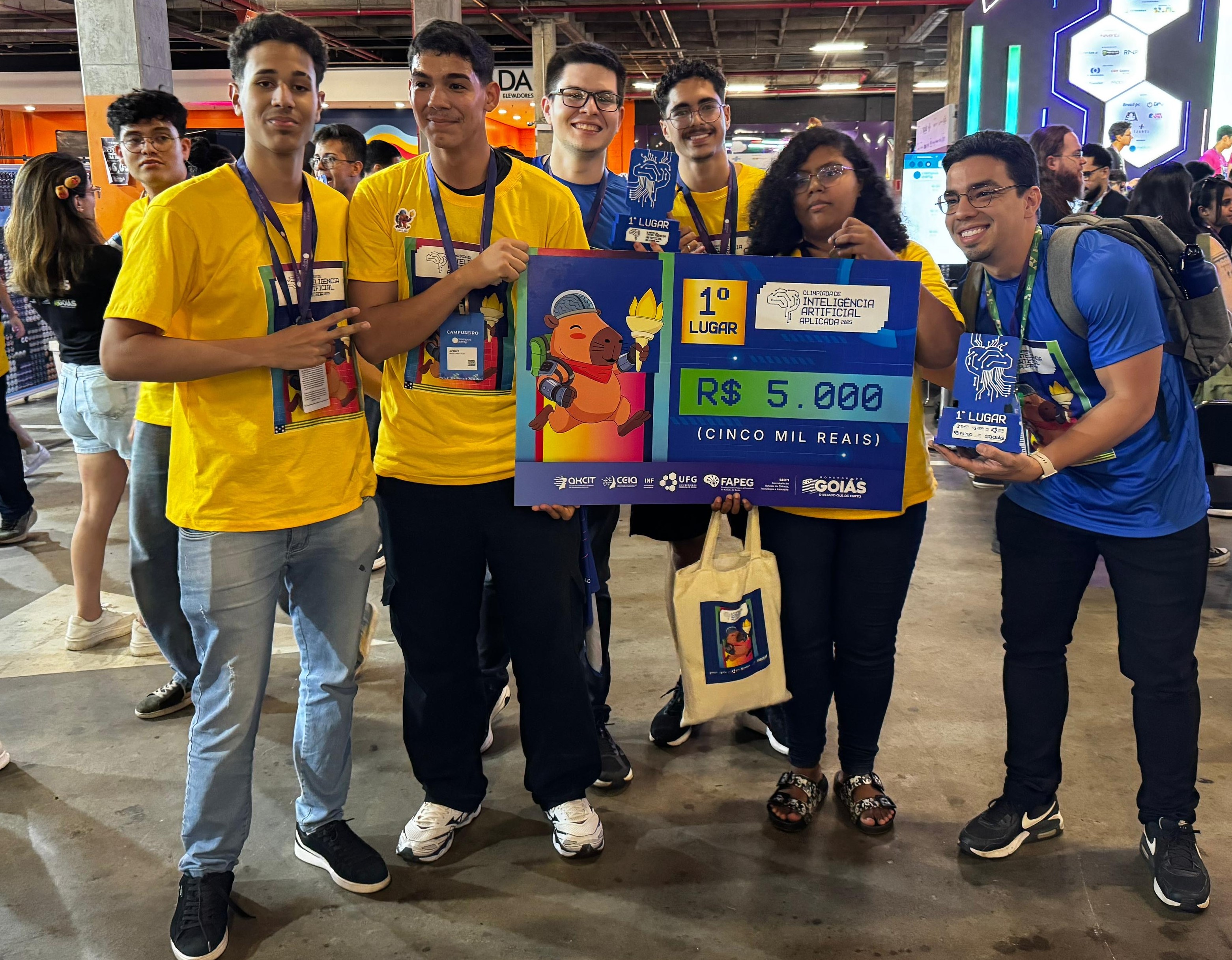 Vencedores da Olimpíada de Inteligência Artificial Aplicada, que teve outras 3 equipes do IFG entre os dez finalistas