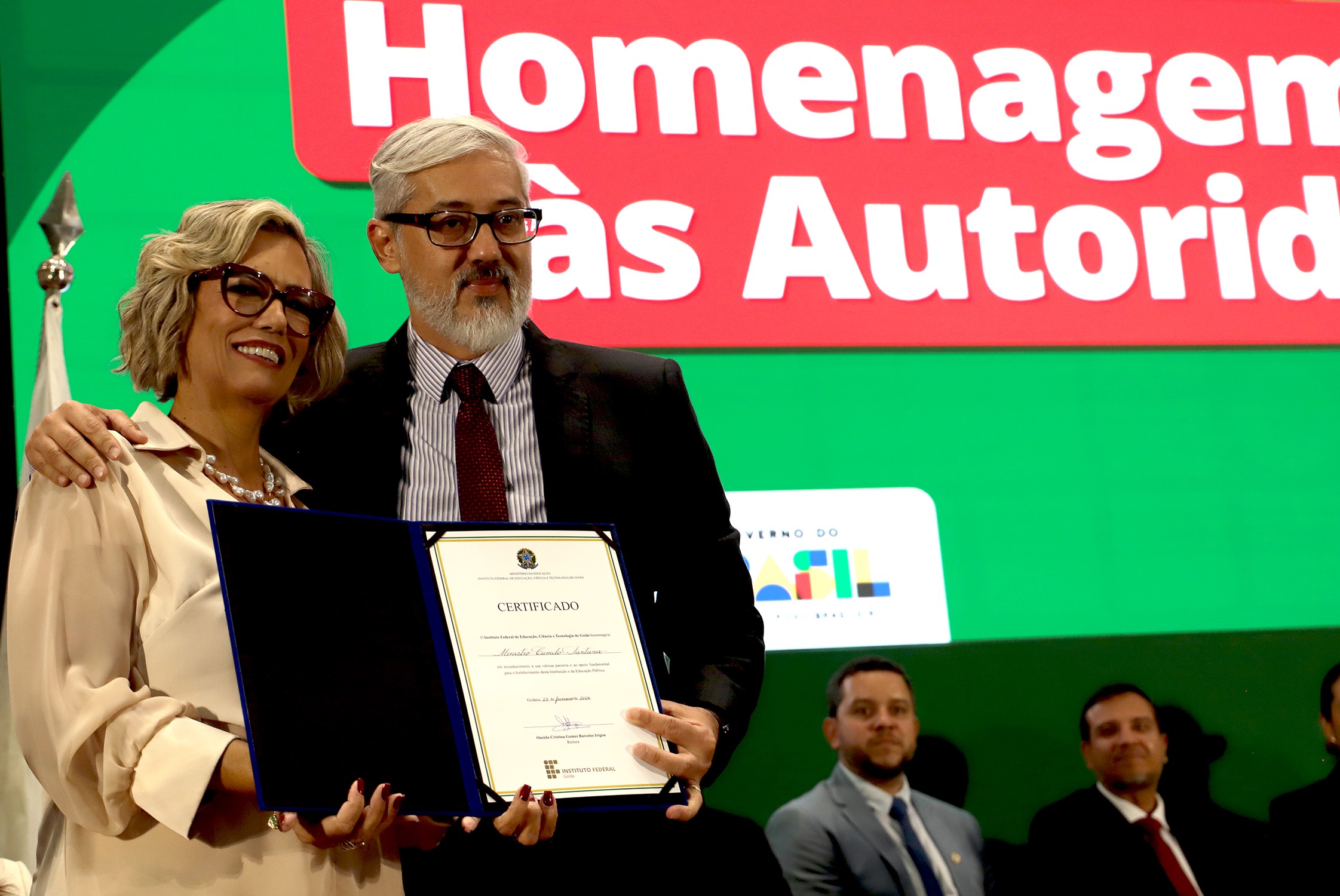 Charles Okama recebeu a homenagem em nome do ministro